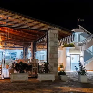 Josana Πανσιόν